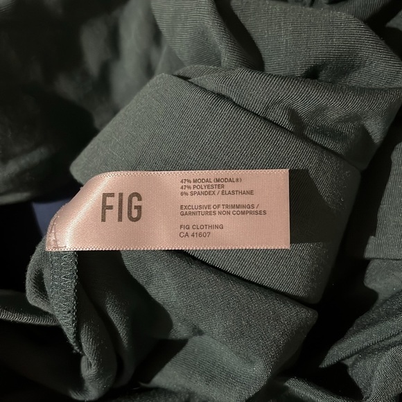 📍 FIG – Teal V-Neck Drawstring Hem Top (Size L) - Picture 7 of 7